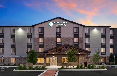 Doctor Phillips Hotel | WoodSpring Suites Orlando I-4 & Convention Center