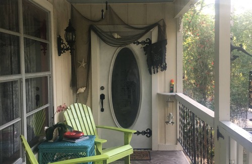 Yankeetown Apartment | World Traveler Suite at Magnolia House, Coastal Riverfront, Beachfront