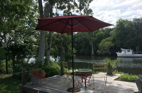 Yankeetown Apartment | World Traveler Suite at Magnolia House, Coastal Riverfront, Beachfront