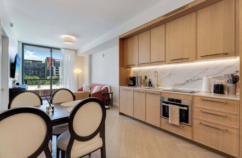 Wynwood Art District Condo | Wynwood Pad- Stylish Apt with View & Rooftop Pool