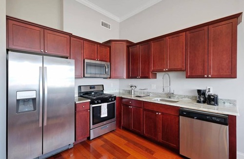 Olde Kensington Apartment | XL Studio - Luxury Studio Near Center City