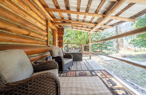 Troy Cabin | Yaak Riverfront Cabin - Hunting, Fishing & Family Get Away!