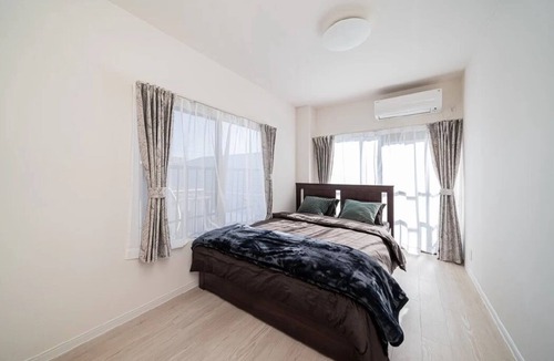 Edogawa Apartment | Yinojia: Bright, clean interior. Quiet yet convenient, near 24 - hr stores.Rm301