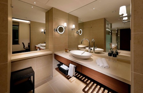 Nishi Hotel | Yokohama Bay Sheraton Hotel & Towers