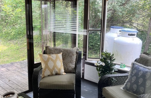 Bancroft House | York View House. Newly Listed June 2023! nA 2 bedroom home ready for your visit