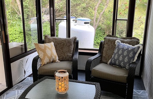 Bancroft House | York View House. Newly Listed June 2023! nA 2 bedroom home ready for your visit