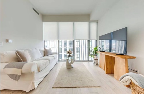 Bloor-Yorkville Condo | Yorkville Luxury Unit