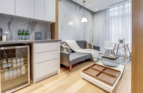 Yorkville Apartment | Yorkville Modern Sanctuary