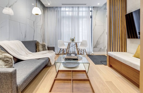Yorkville Apartment | Yorkville Modern Sanctuary