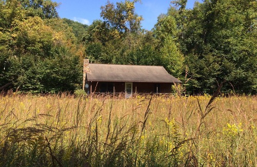 Leadsville House | Your Adventure Awaits! Breathtaking views and Private River Access!