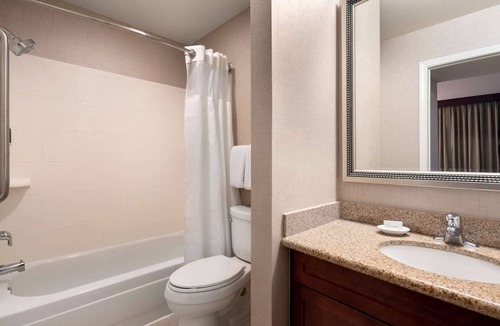 Tempe Hotel | Your Gateway to Arizona Adventures! Swimming Pool, Free Breakfast, Pets Allowed!