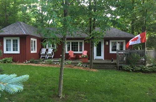 Rosedale Cottage | Your Vacation Retreat - Lakebreeze Cottage on Cameron Lake