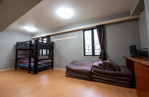 Enzan Onsen House | Youth Hostel Sonomama