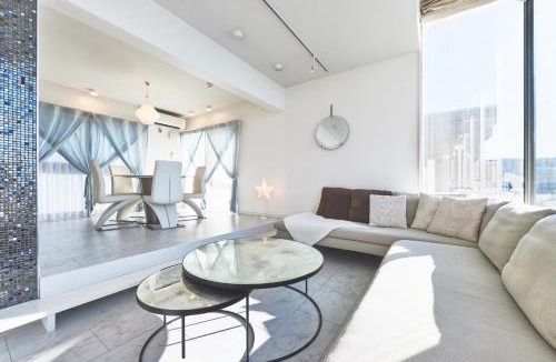 Zushi Villa | ZUSHI Funny house