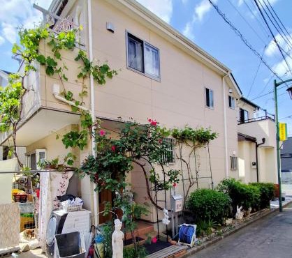 一軒屋の個室を格安で利用可能