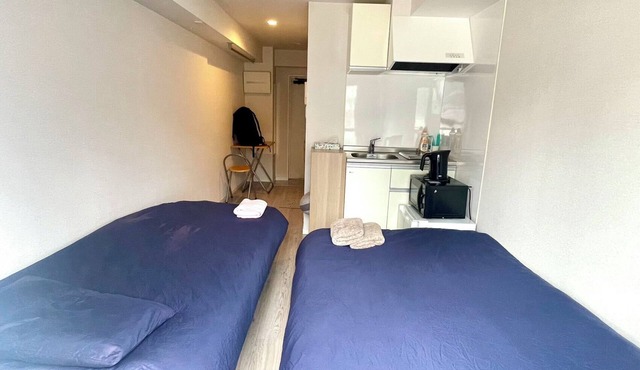 1 room apartment beside Shinjuku Chuo Park, with separated bathroom and toilet