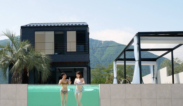 1 Villa with private beach, boat jet, etc. can be directly unloaded Vacation Rental