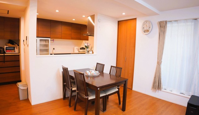 [ 106 ㎡ Detached house completely rented out ] Tokyo Ikebukuro 4LDK (2 toilets + 2 bathrooms) 7 minutes walk from Ikebukuro Station C1 Exit