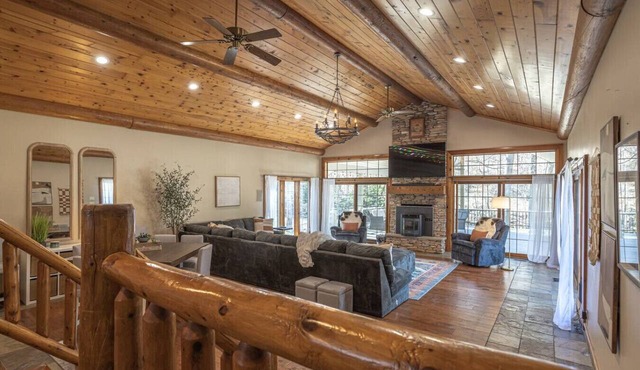 12 Bd! 11Ba! 18 Acres! Views! Prefect for Events!