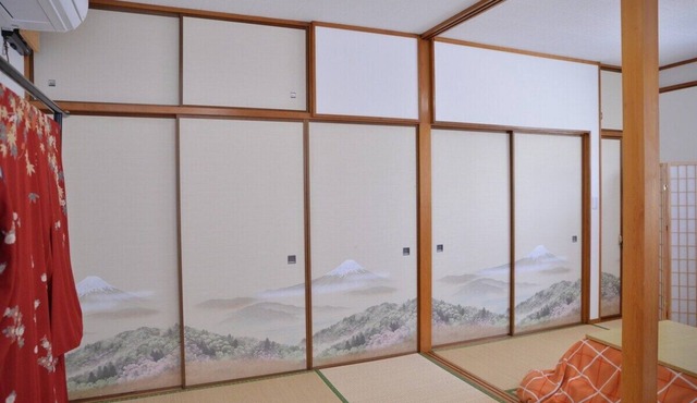 12 tatami Japanese style room ■ Spacious 3DK ■ Close to the shopping arcade