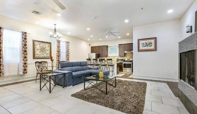 15% OFF Monthly |10% OFF Weekly-Carondelet Street Cozy Condos
