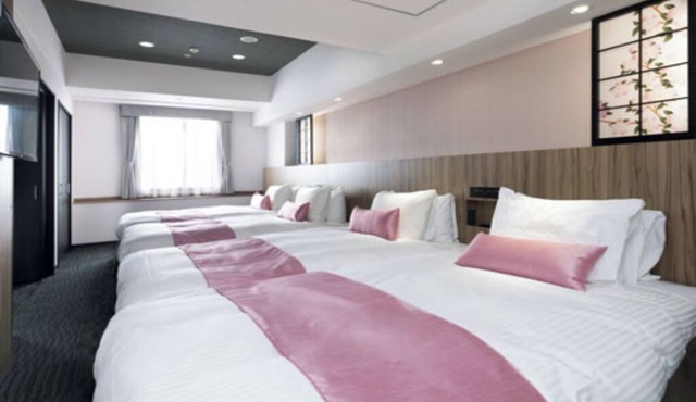 1BR Family Suite hotel with WiFi, AC in enchanting Shinjuku City