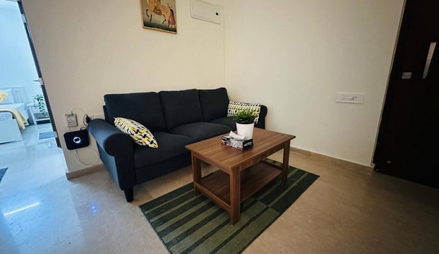 1BR Service apartment 2002 Malad by Florastays