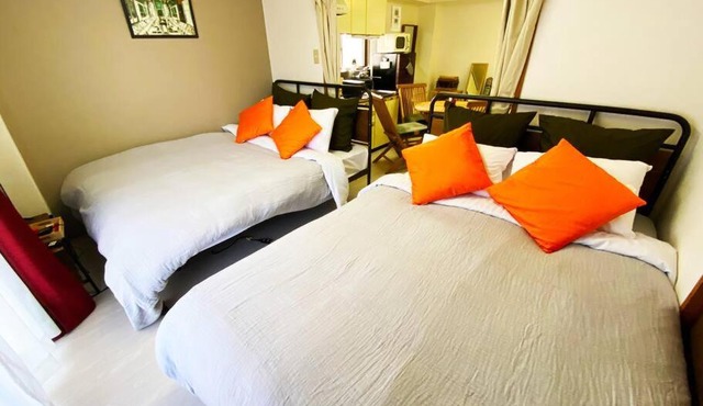 1min walk to sta, drct bus to HND! Easy access! 03