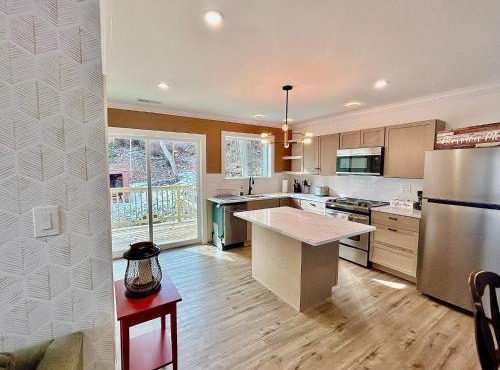 2 Bedroom Apartment in SONO!