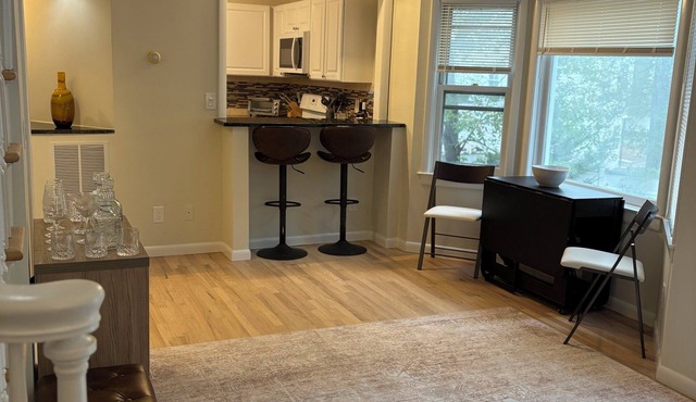 2-bedroom apartment in New Canaan with AC/Heating/Wifi/etc