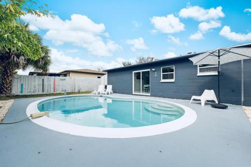 2 King Beds, Private Pool & Fire Pit, Near Beach & Springs