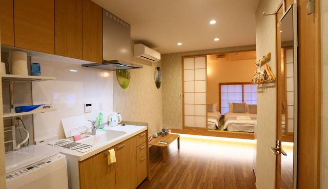 2 minutes to the metro. Near Ueno & Akihabara. New 2BR house