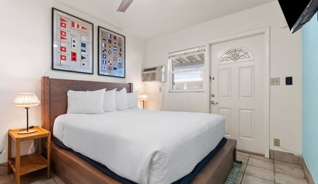 2 Queen Suite w/Water Views, Pool & Beach Access | Breakfast Included
