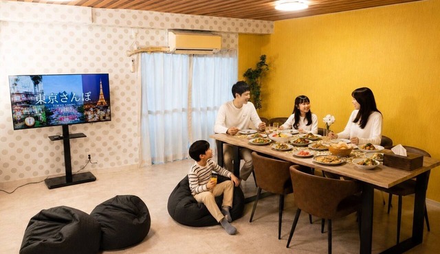 202-Dot Room ｜8 ppl | Custom Queen Bunk Beds｜Golden Gai & Kabukicho | 42㎡
