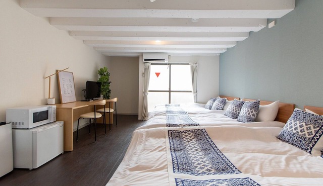 2min walk from Nakano Station 1min walk to Nakano Broadway MAX6 Guests(4)