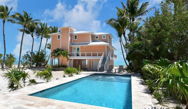 3 Bedroom Southern Comfort Estate in Islamorada on Ocean with pool