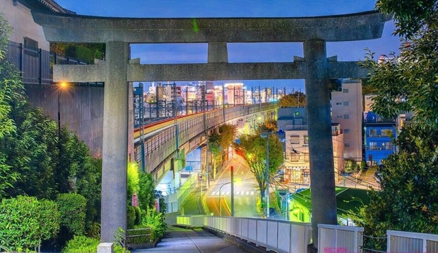 3 min. walk from Kita-Akabane Station, 10 min. by train from Shinjuku, 8 min. from Ikebukuro, 20 min. from Shibuya