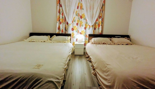 3 minutes walk from Kita-Akabane Station, 10 minutes to Ikebukuro and 12 minutes to Shinjuku by train.
