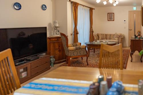 3 minutes walk to the station, direct to Ikebukuro, two-story house with a garden 大山一户建IT0534
