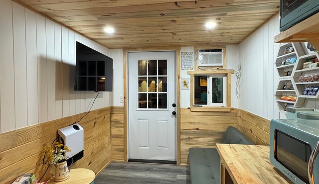 4-bedroom Tiny House on Wheels b/w Flagstaff & Grand Canyon