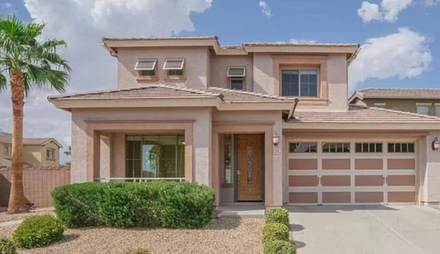 4BR Group Retreat w/Pool Table