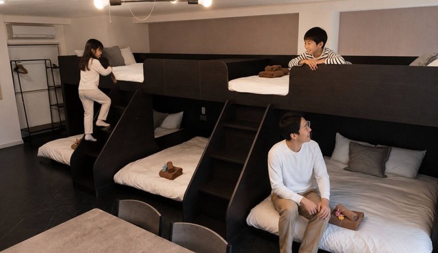 502-black Cool Room｜10 ppl | Custom Queen Bunk Beds | Golden Gai & Kabukicho|42㎡