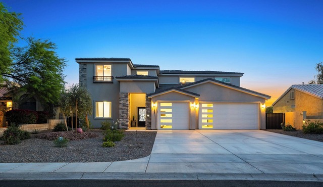 6 BDR Modern Home w/River & Beach Access!