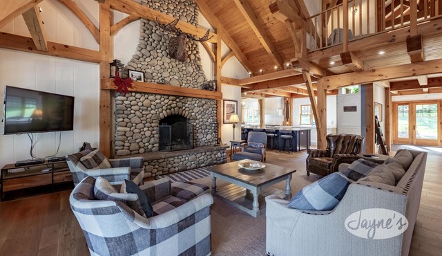 8 bed 7 bath renovated cottage on South Lake Joseph! Shallow, sandy walk in!