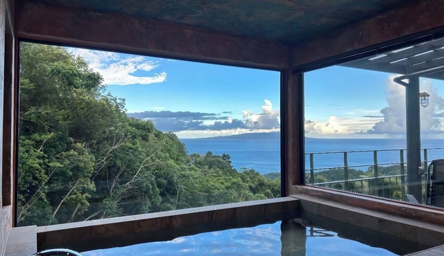 A blissful moment of relaxation at the natural hot/Kamo-gun Shizuoka