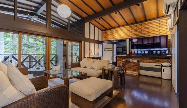 A quiet private mansion surrounded by forest | Enj/Kitasaku District Nagano