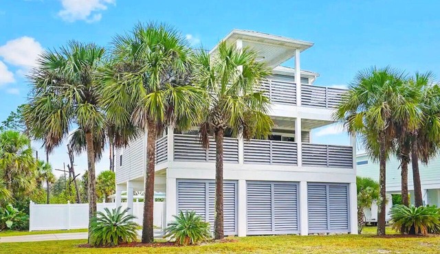 A Shore Delight- 4BD Beach Retreat w/PVT Pool & Gulf Views!