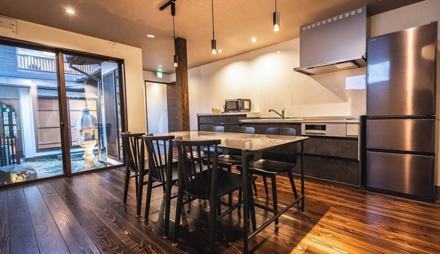 A spacious space for renting a building with a war/Matsue Shimane