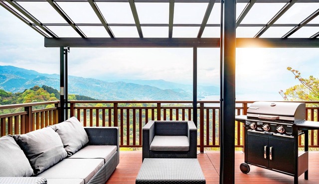 All rooms have ocean views A rental villa with a hot spring and a terrace with a spectacular view/Atami Shizuoka