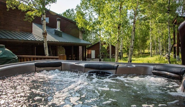 Amazing Home, Close to Hatcher, Turkey Springs, One of a Kind!